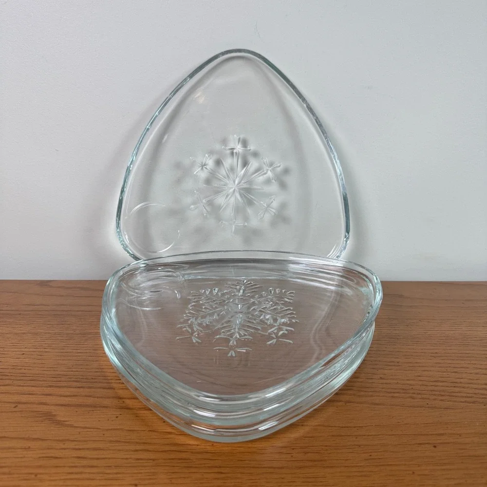 Set of 4 Glass Snowflake Dessert‎ Appetizer Plates Triangle Shaped Clear Vintage